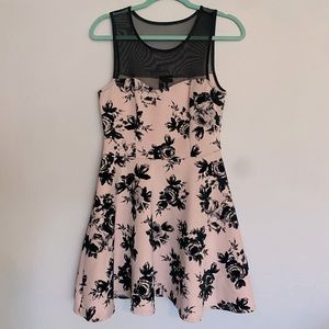 Brand Trixxi. Color pink with black floral. Size Large